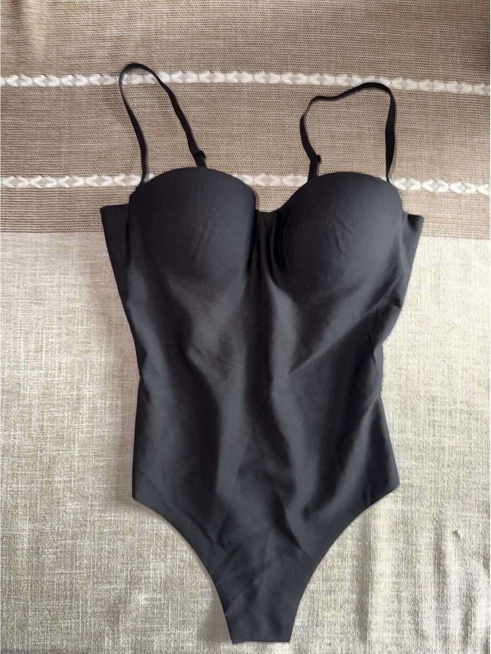 Skims Body Molded Underwire Bodysuit in Onyx, Size S